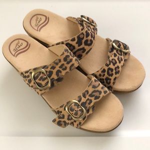 Dansko leopard print Sophie sandal, size 39